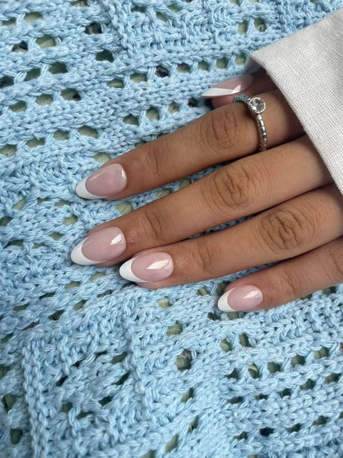 French Luxe (bred vit kant, Short Almond)