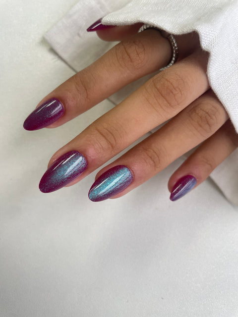 Cosmic Crush Cat Eye (lila, short almond)