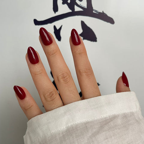 Crimson Heat (mörkröd/röd, short almond)