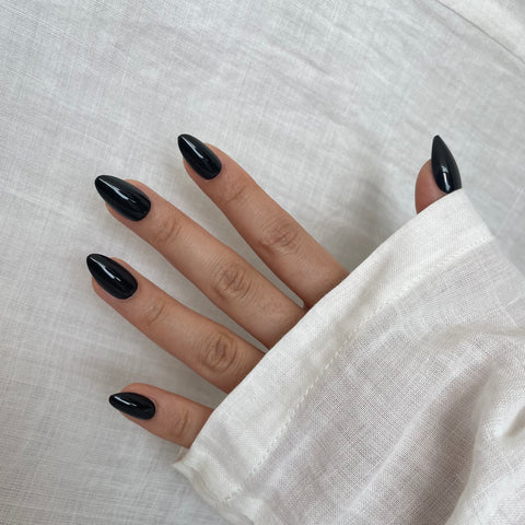 Midnight Ink (svart, short almond)