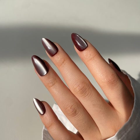 Mocha Mood Cat Eye (mörkbrun, short almond)