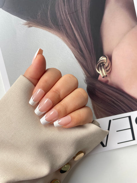 French Luxe (bred vit kant, Short Coffin)